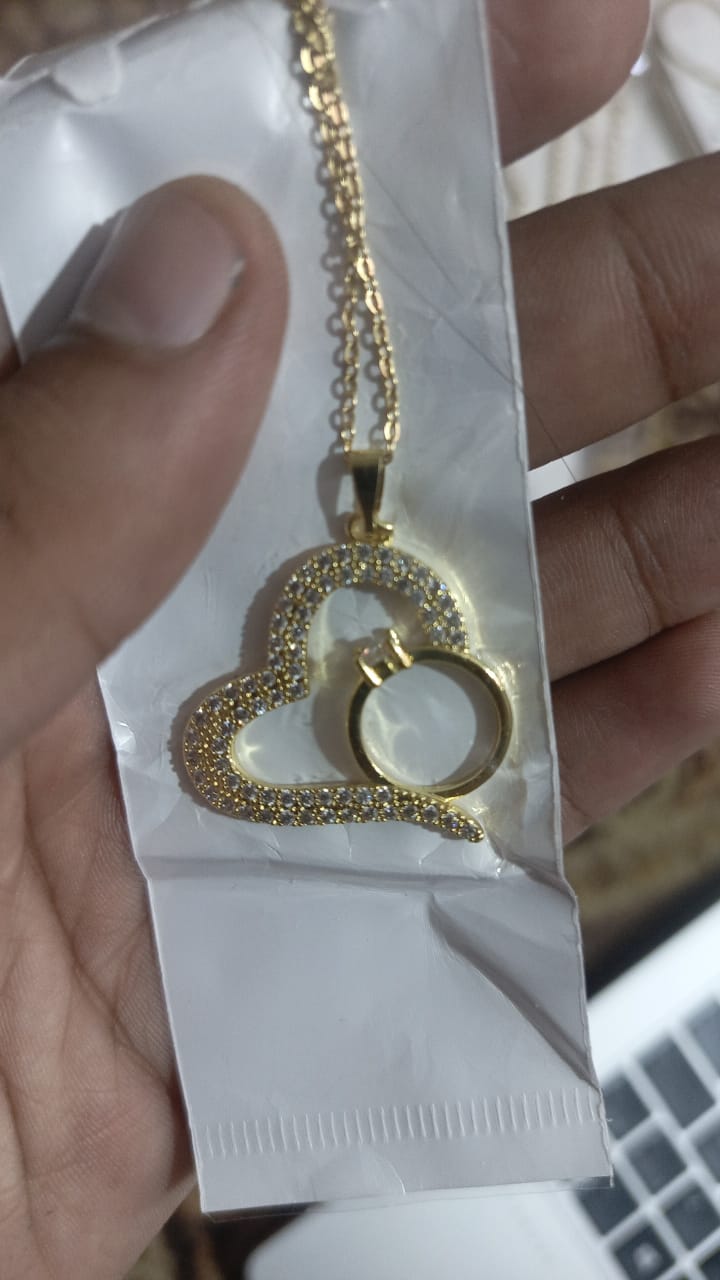 Diamond-Studded Heart & Ring Pendant Necklace – 18K Gold-Plated Elegance